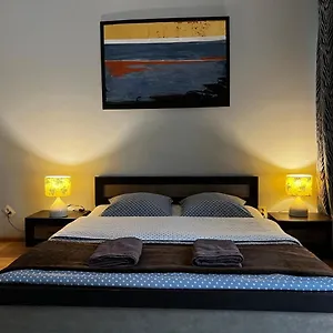 Apartament On Skoryka Str